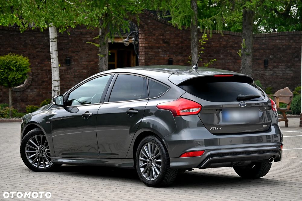 Ford Focus 1.5 EcoBoost ST-Line - 17