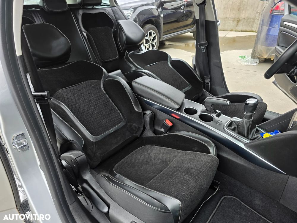 Renault Megane ENERGY dCi 110 LIMITED - 32