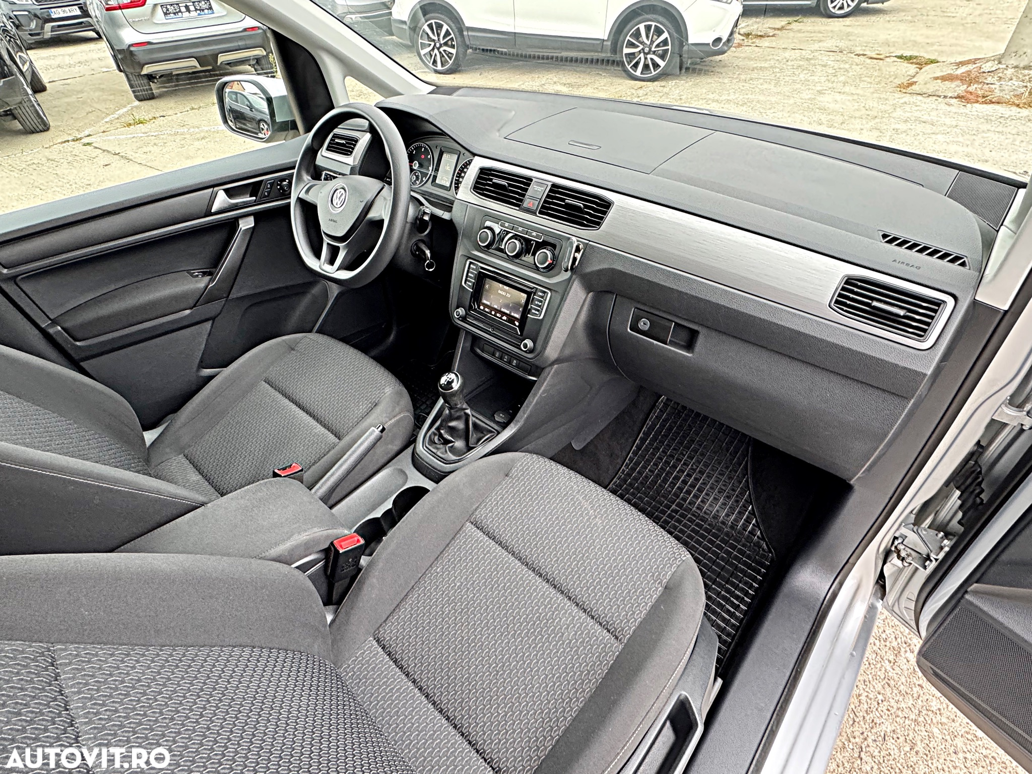 Volkswagen Caddy 2.0 TDI (7-Si.) Maxi Comfortline - 8