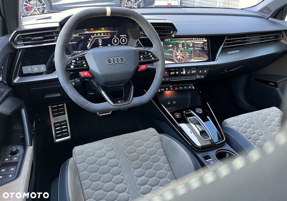 Audi RS3 Limousine - 21