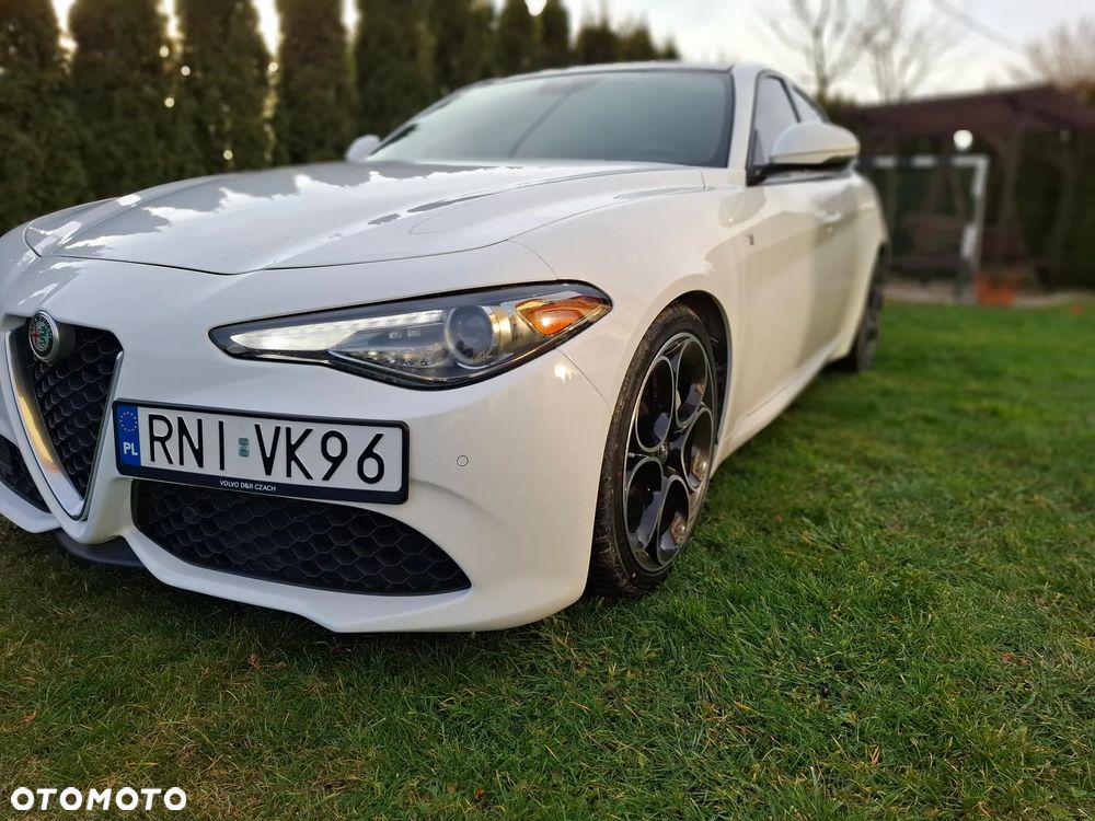 Alfa Romeo Giulia 2.0 Turbo 16V AT8 Veloce - 3