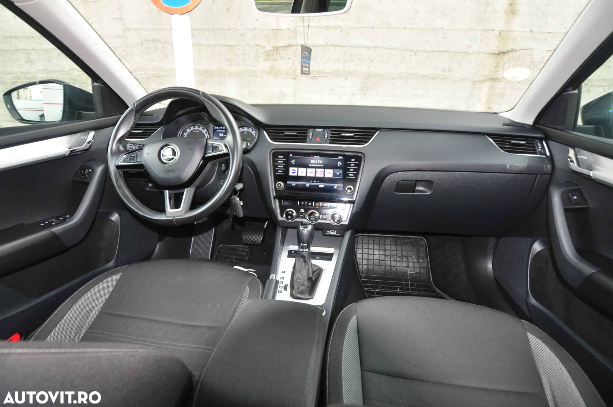 Skoda Octavia Combi Diesel 2.0 TDI Ambition - 5