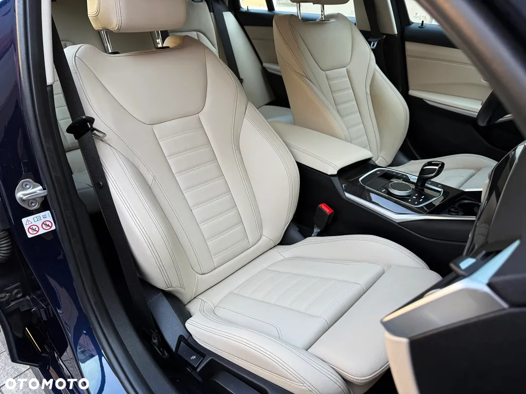 BMW Seria 3 320d Touring Luxury Line - 35