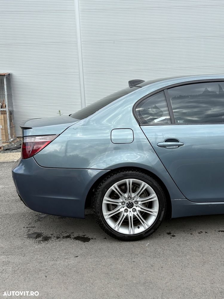 BMW Seria 5 520d Touring - 3