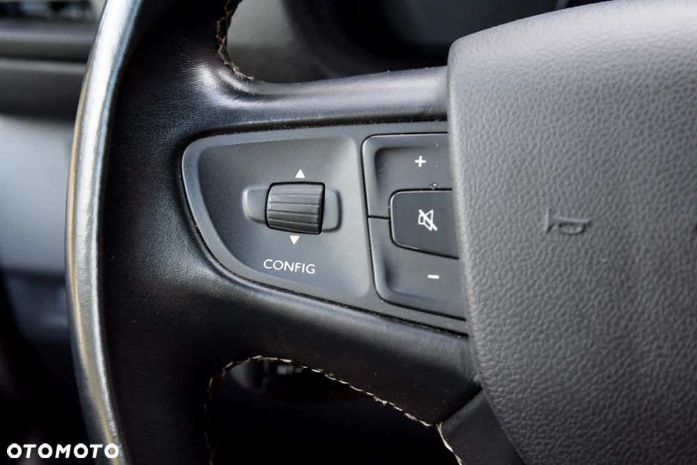 Opel VIVARO - 16