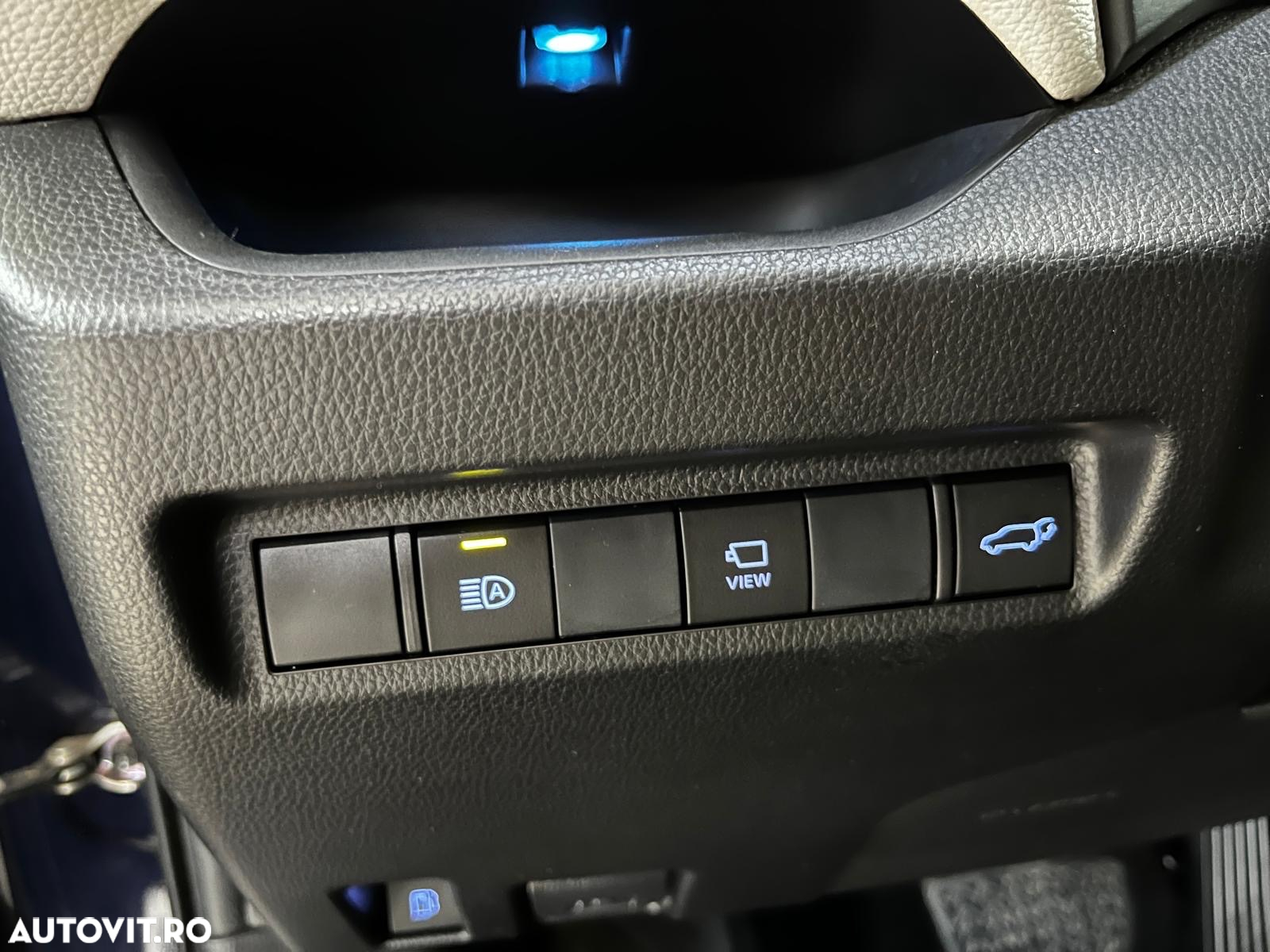 Toyota RAV4 2.5 4x4 Hybrid Lounge - 23