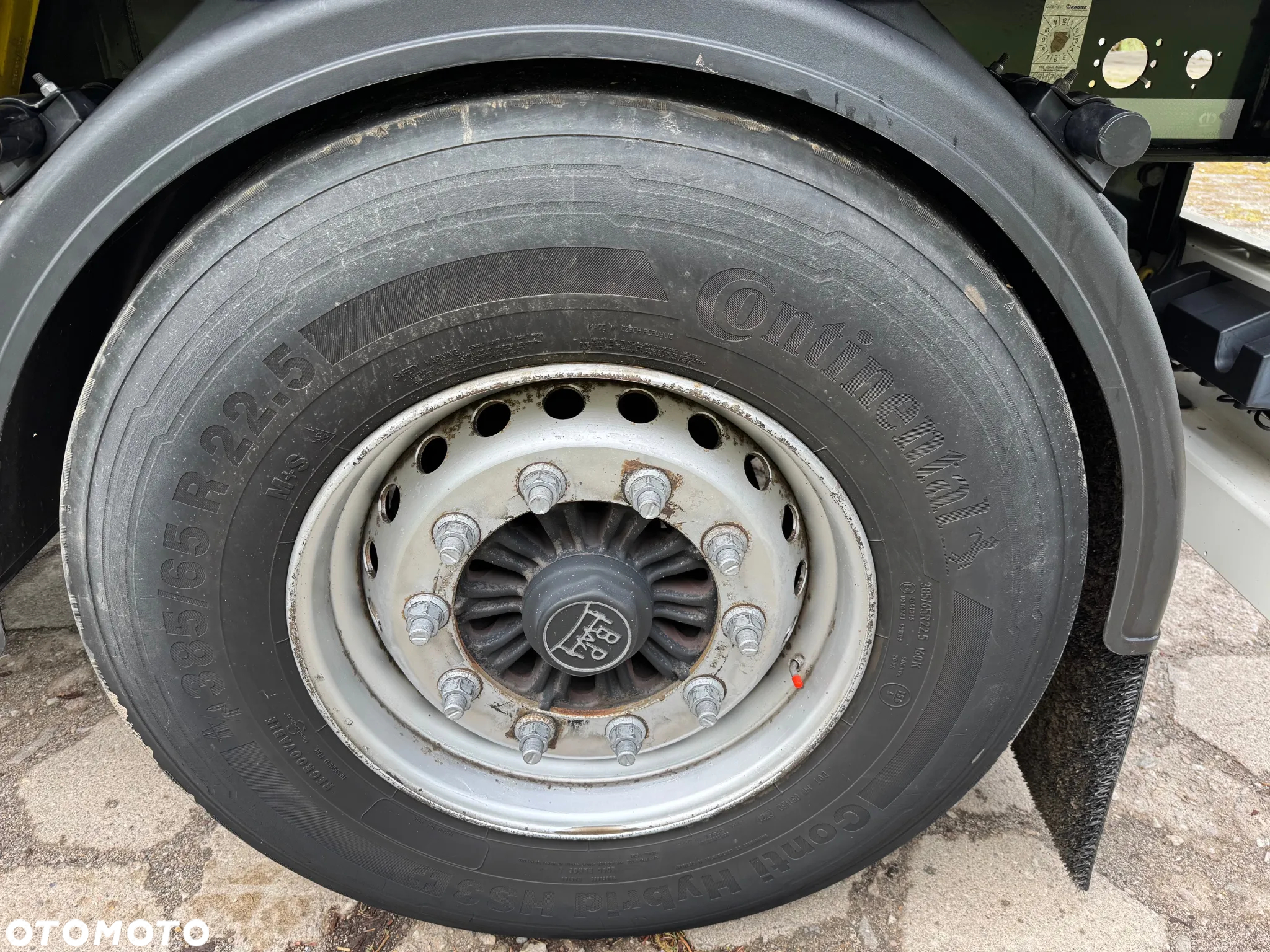 Krone BDF,Pod kontenery, - 21
