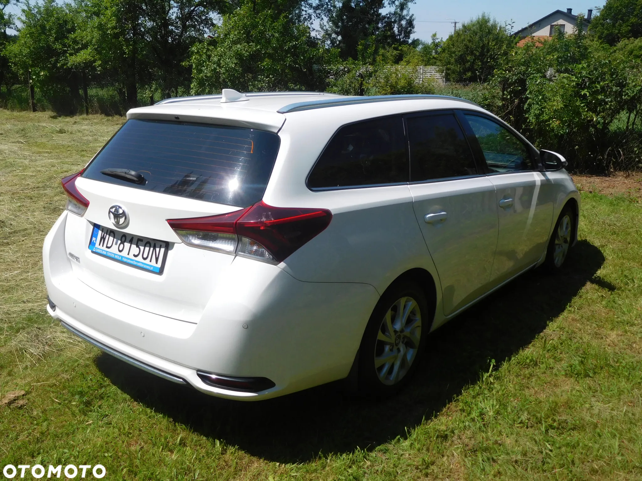 Toyota Auris 1.6 D-4D Premium - 2