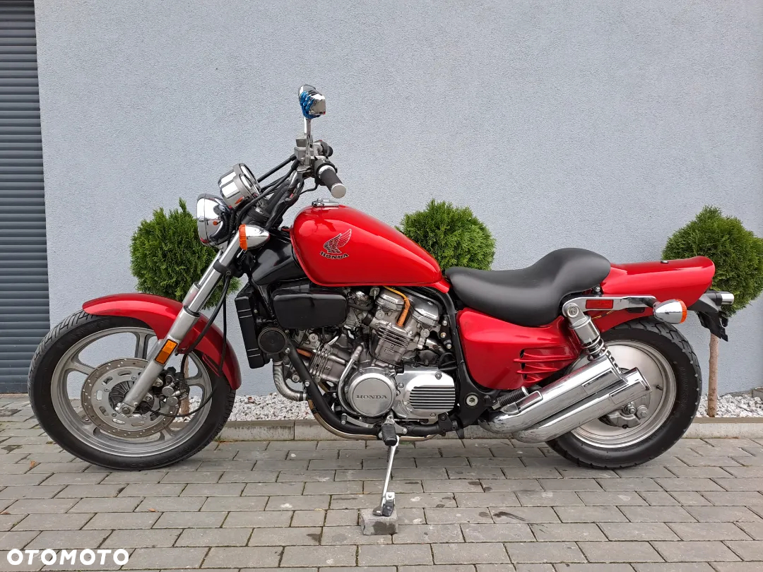 Honda VF - 18