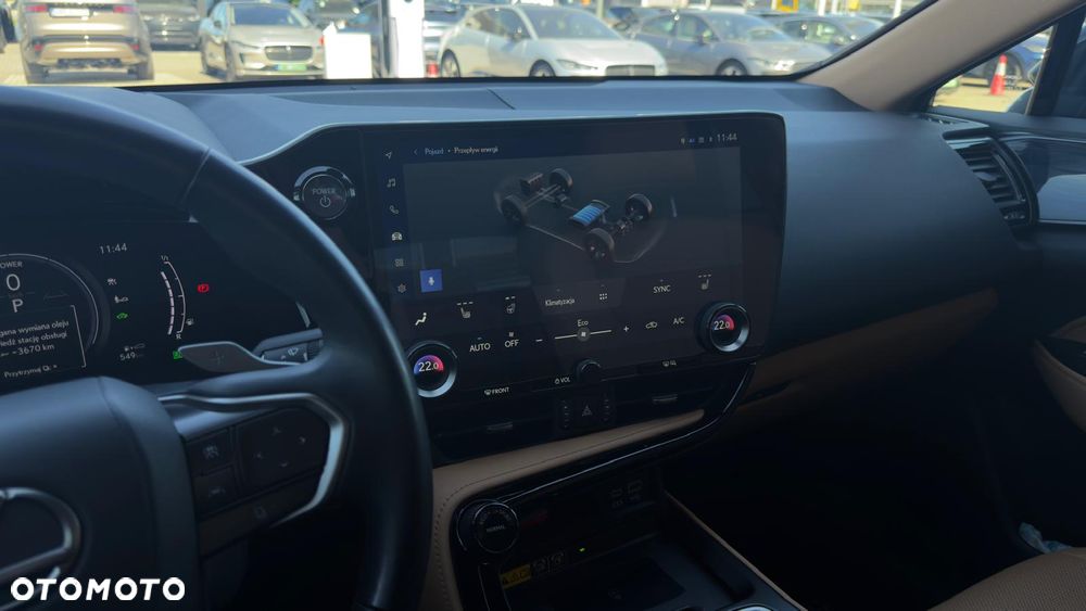 Lexus NX - 3