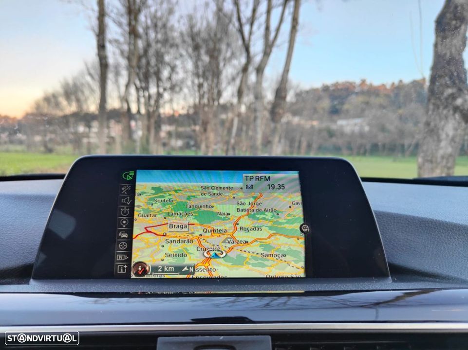 BMW 318 d Touring Line Sport Auto - 14