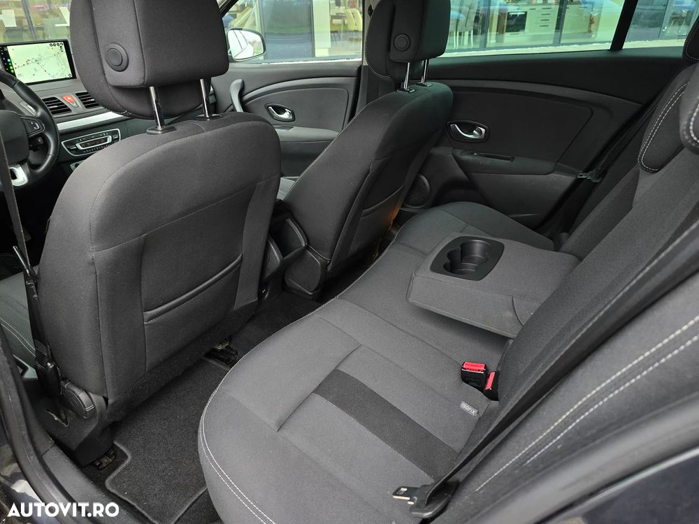 Renault Megane 1.9 dCi FAP Dynamique - 8