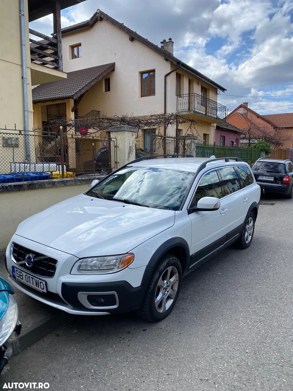 Volvo XC 70 D5 AWD Aut. Momentum - 1