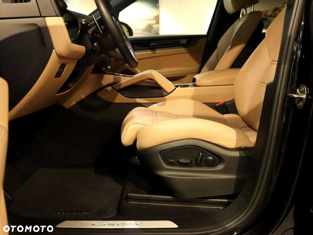 Porsche Cayenne Standard - 16