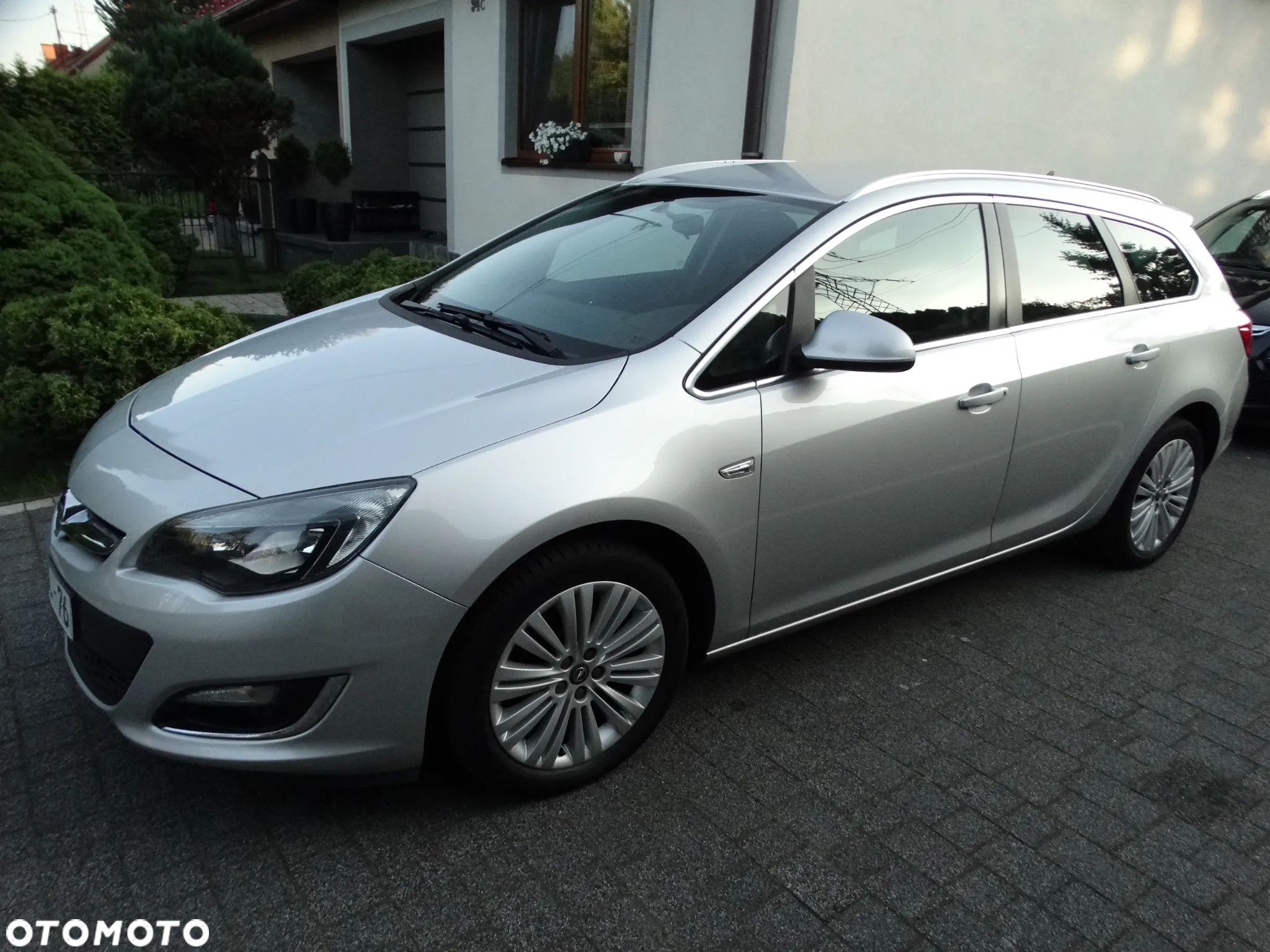 Opel Astra IV 1.4 T Active - 9