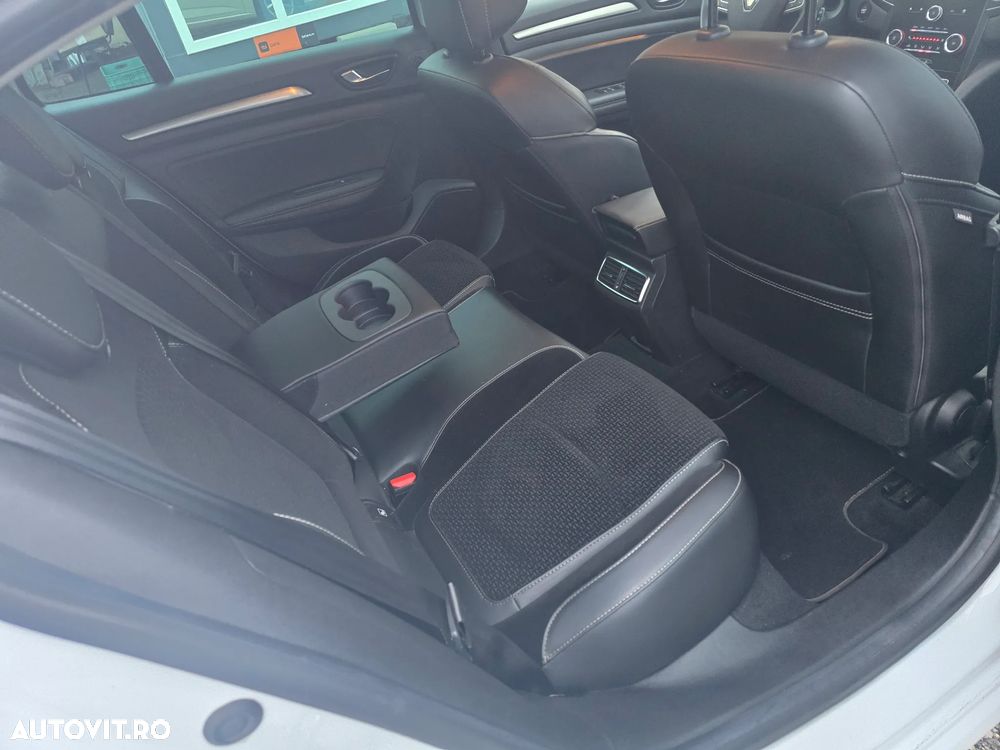 Renault Megane TCe 140 GPF EDC INTENS - 10