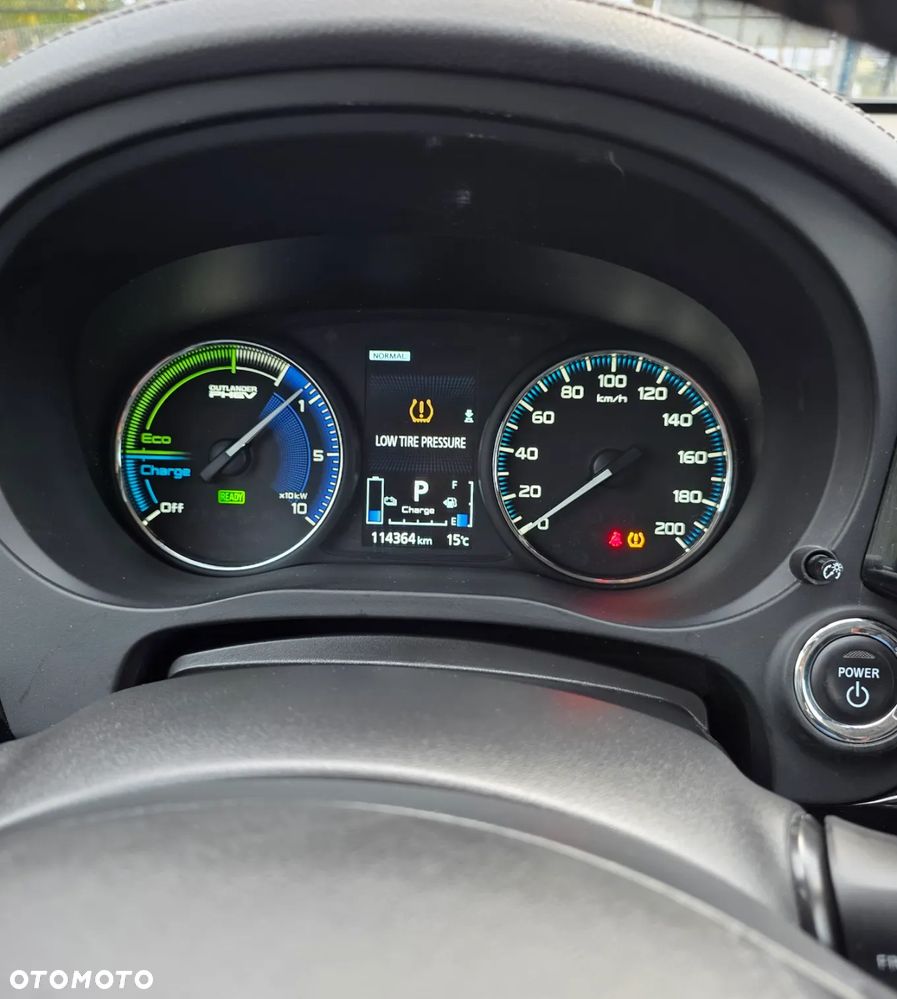 Mitsubishi Outlander 2.4 4WD Plug-In Hybrid Diamant - 23