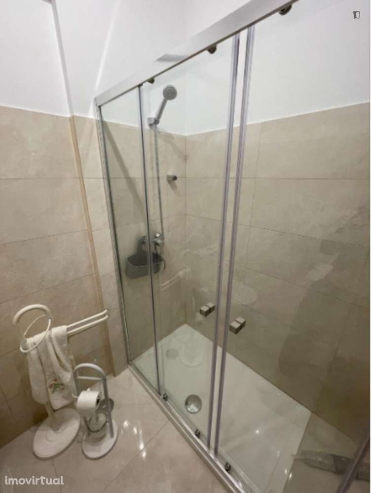 Quarto - localizado em Alvalade Lisbon - Grande imagem: 4/11