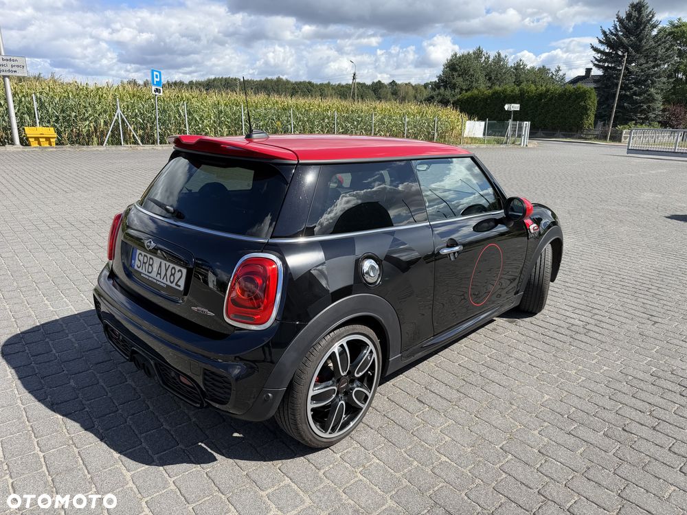 MINI John Cooper Works - 17