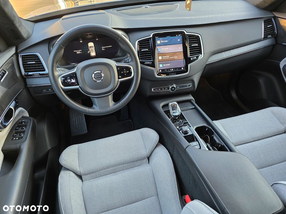 Volvo XC 90 T8 AWD Plug-In Hybrid Ultimate Dark 7os - 13