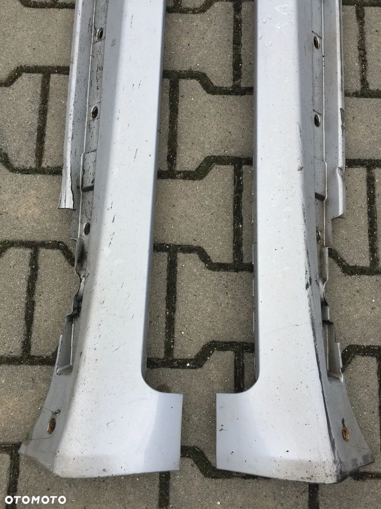 LISTWA LISTWY NAKŁADKA NAKŁADKI NA PRÓG PROGOWA PRAWA LUB LEWA AUDI A4 B6 SEDAN/ KOMBI - 11