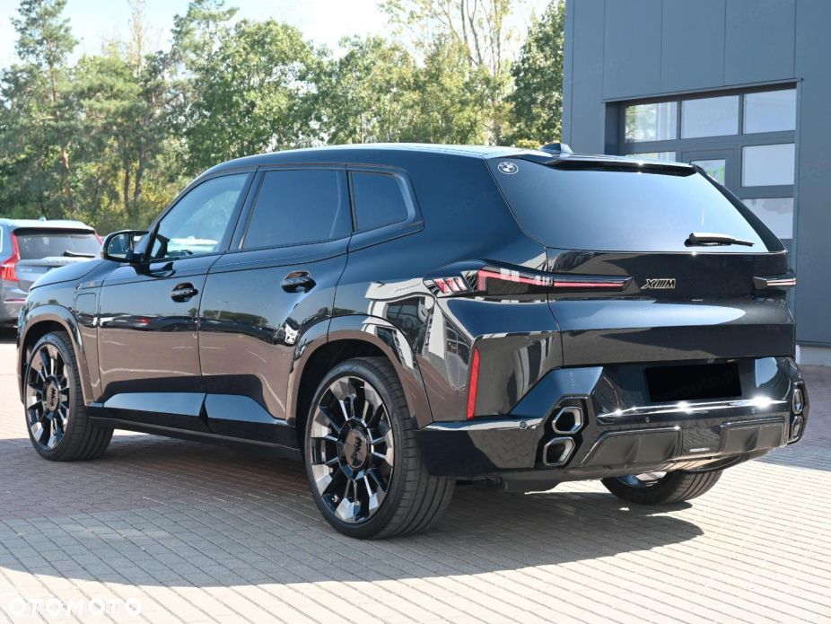 BMW XM - 5