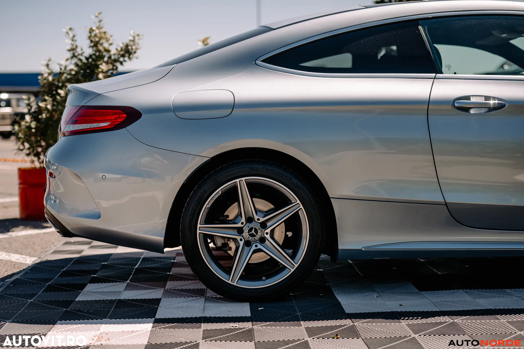Mercedes-Benz C 250 Coupe 7G-TRONIC AMG Line - 8