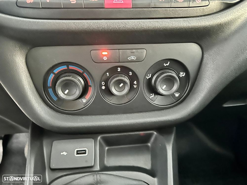 Fiat Doblo Combi 1.6 Multijet XL - 27
