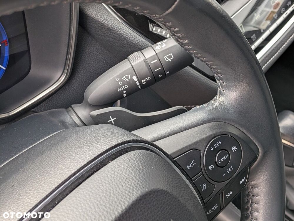 Toyota Corolla 2.0 Hybrid Comfort - 33