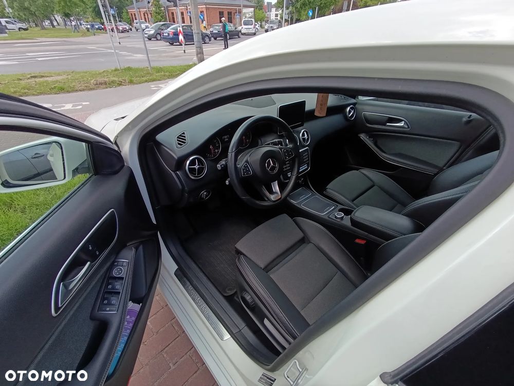 Mercedes-Benz Klasa A 180 7G-DCT Style - 8