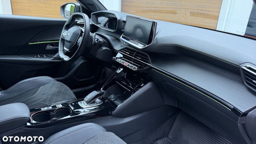 Peugeot 2008 1.2 PureTech GT S&S EAT8 - 21