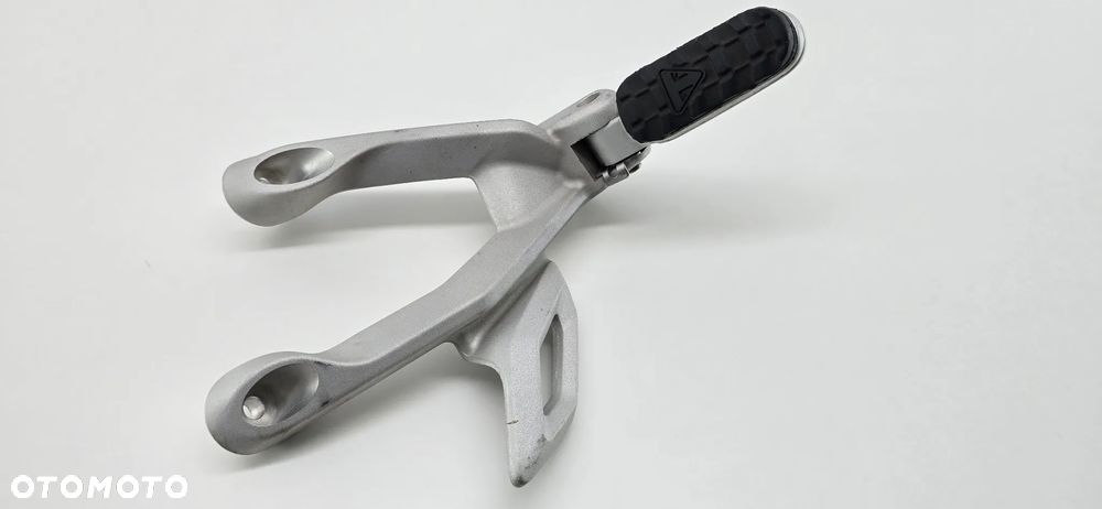 Podnozek Prawy Tyl Set Pasazera  Triumph Tiger 1200 Rally 22- - 6