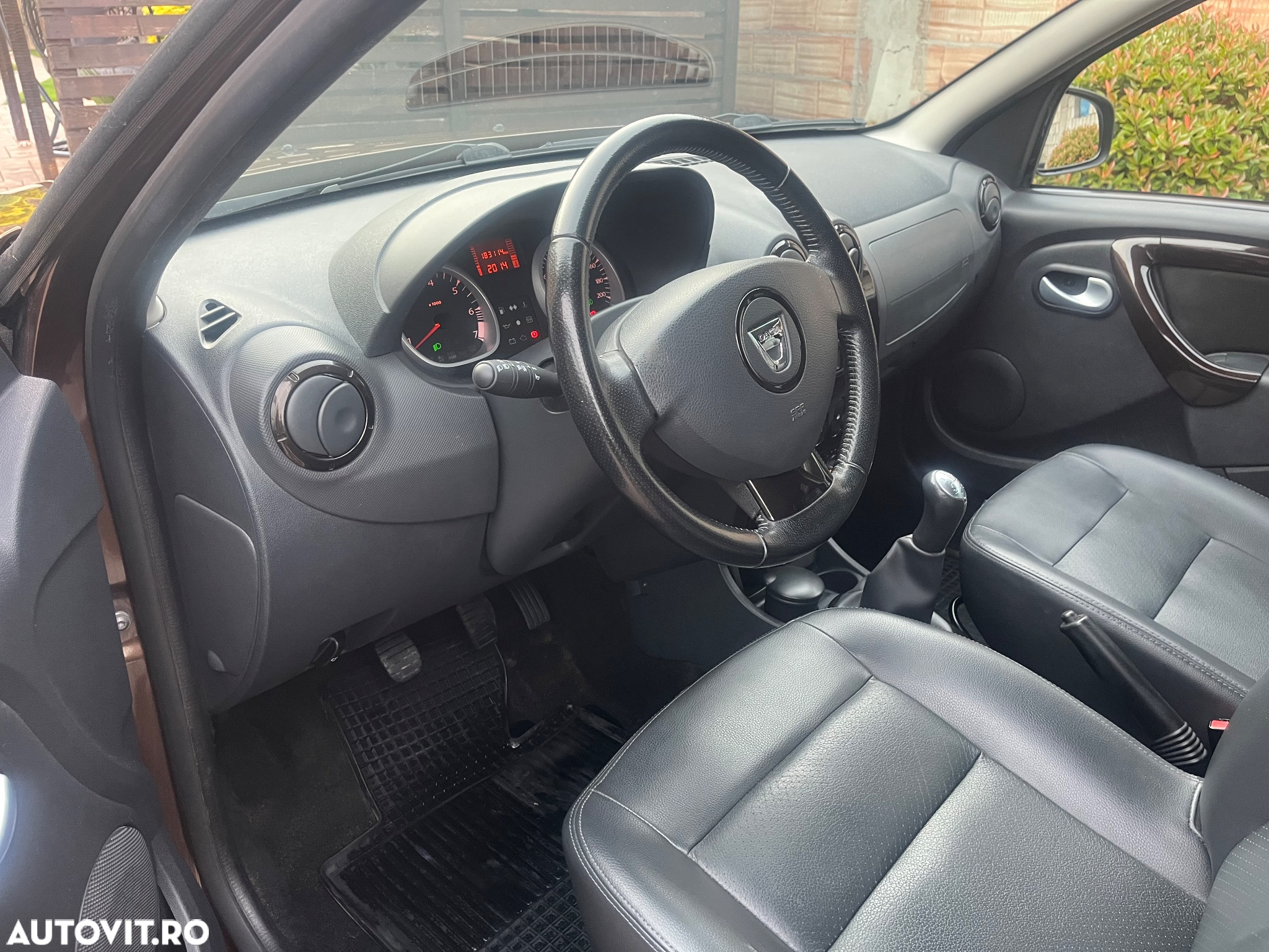 Dacia Duster 1.6 4x2 Prestige - 6