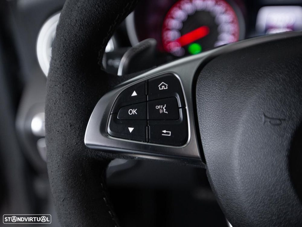 Mercedes-Benz C 63 AMG S - 21