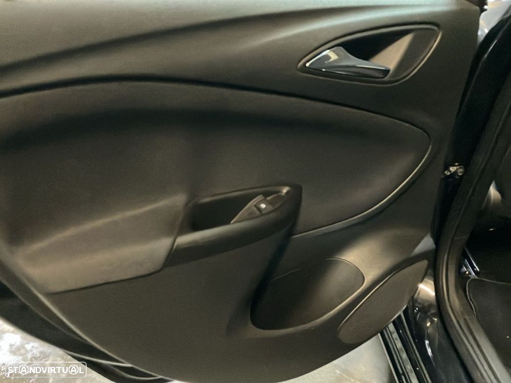 Opel Astra Sports Tourer - 20