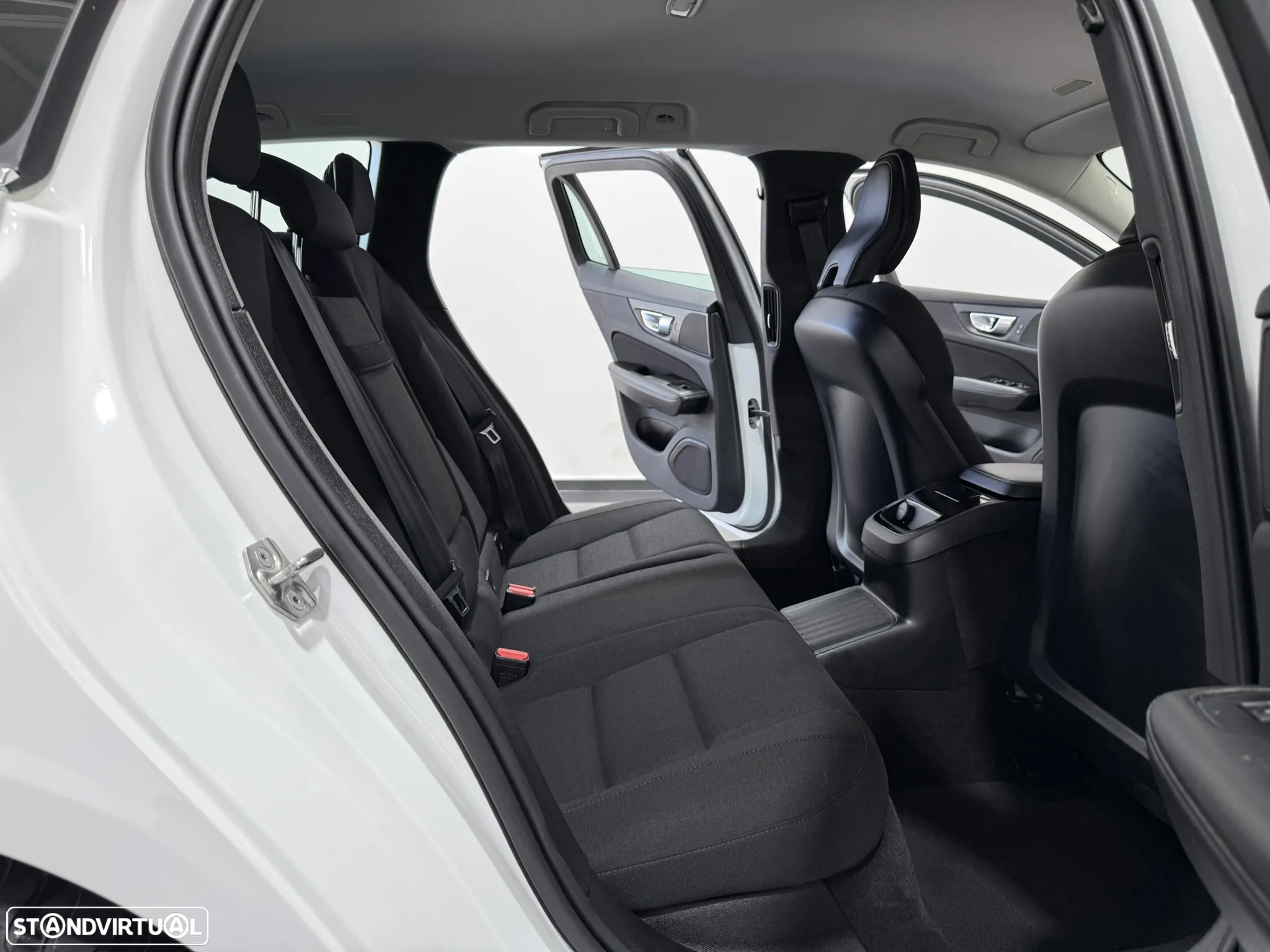 Volvo V60 2.0 T6 AWD TE Inscription Expression - 40