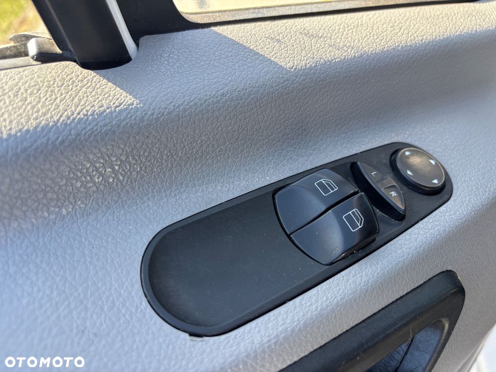 Mercedes-Benz sprinter - 14