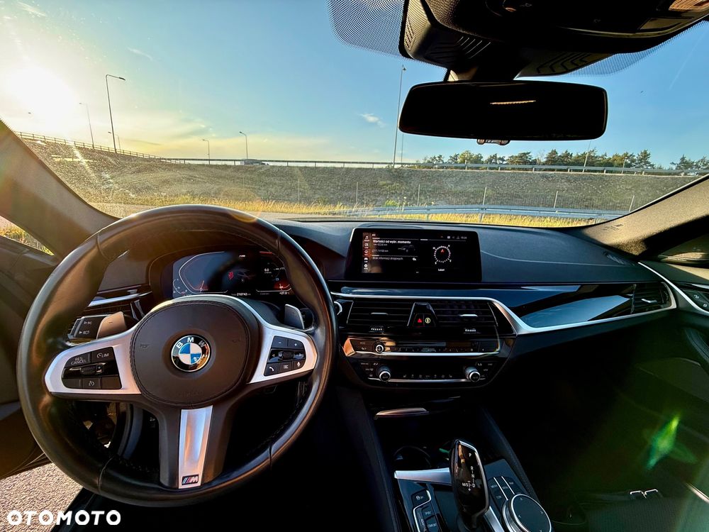 BMW Seria 5 530i xDrive M Sport sport - 10