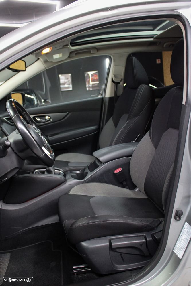 Nissan Qashqai - 25