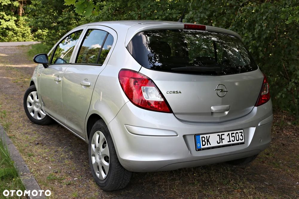 Opel Corsa 1.2 16V Easytronic Cosmo - 24