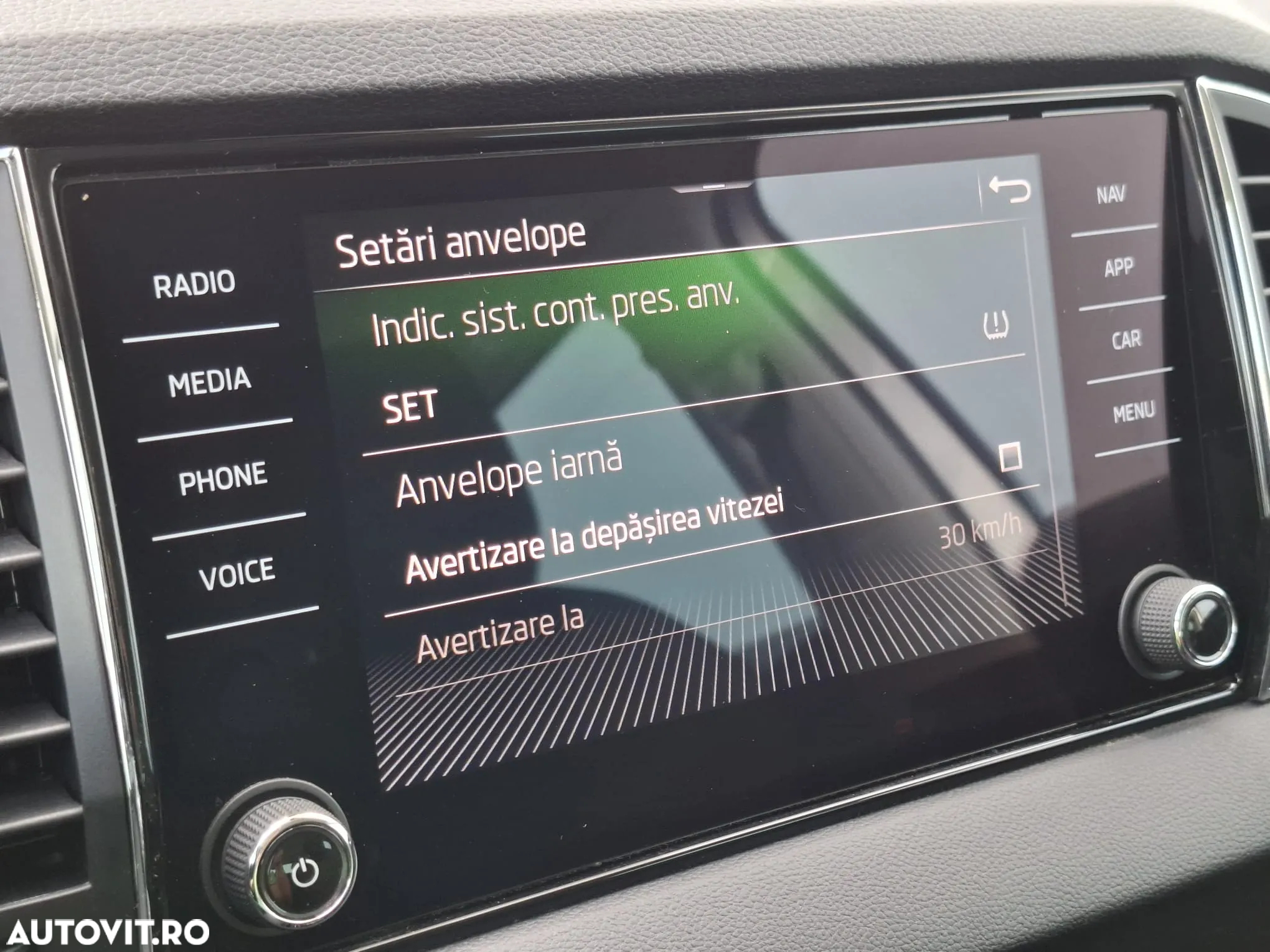 Skoda Karoq 2.0 TDI 4X4 DSG Style - 25