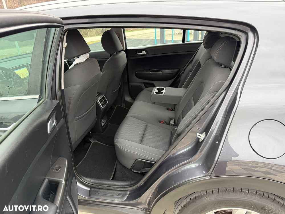 Kia Sportage 1.7 CRDI 2WD Spirit - 8