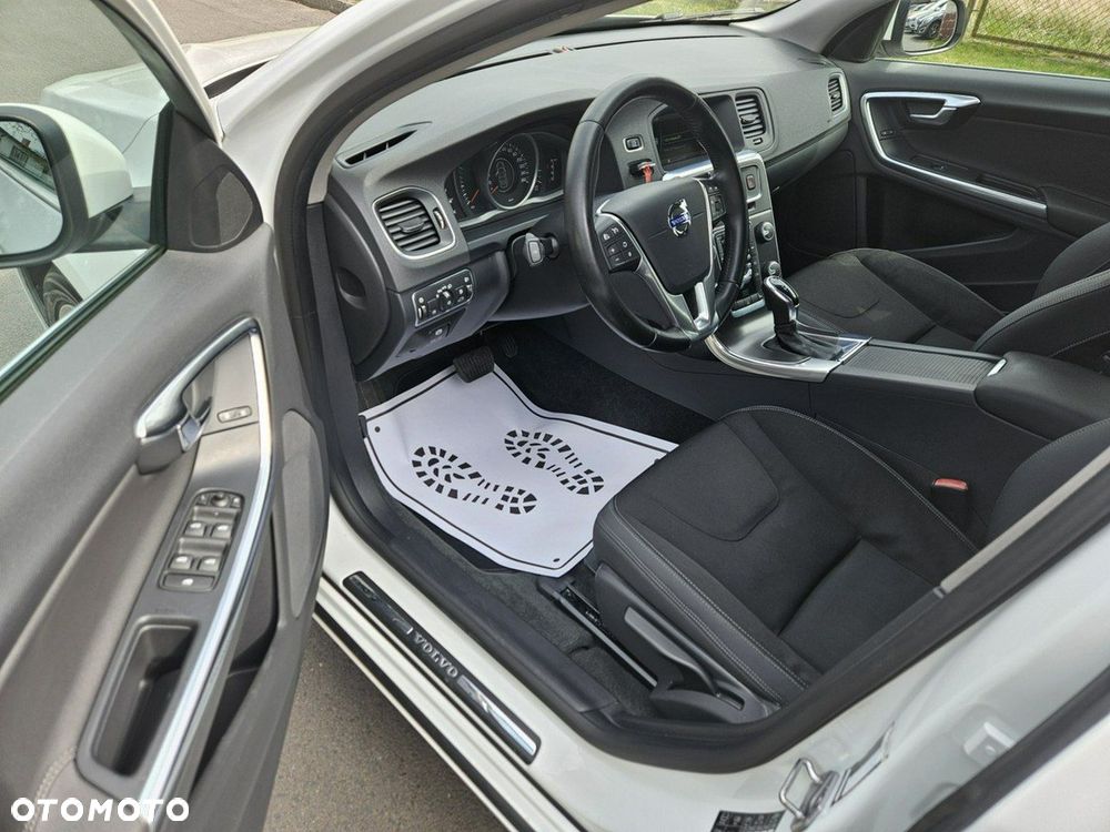 Volvo V60 D3 Geartronic Momentum - 10