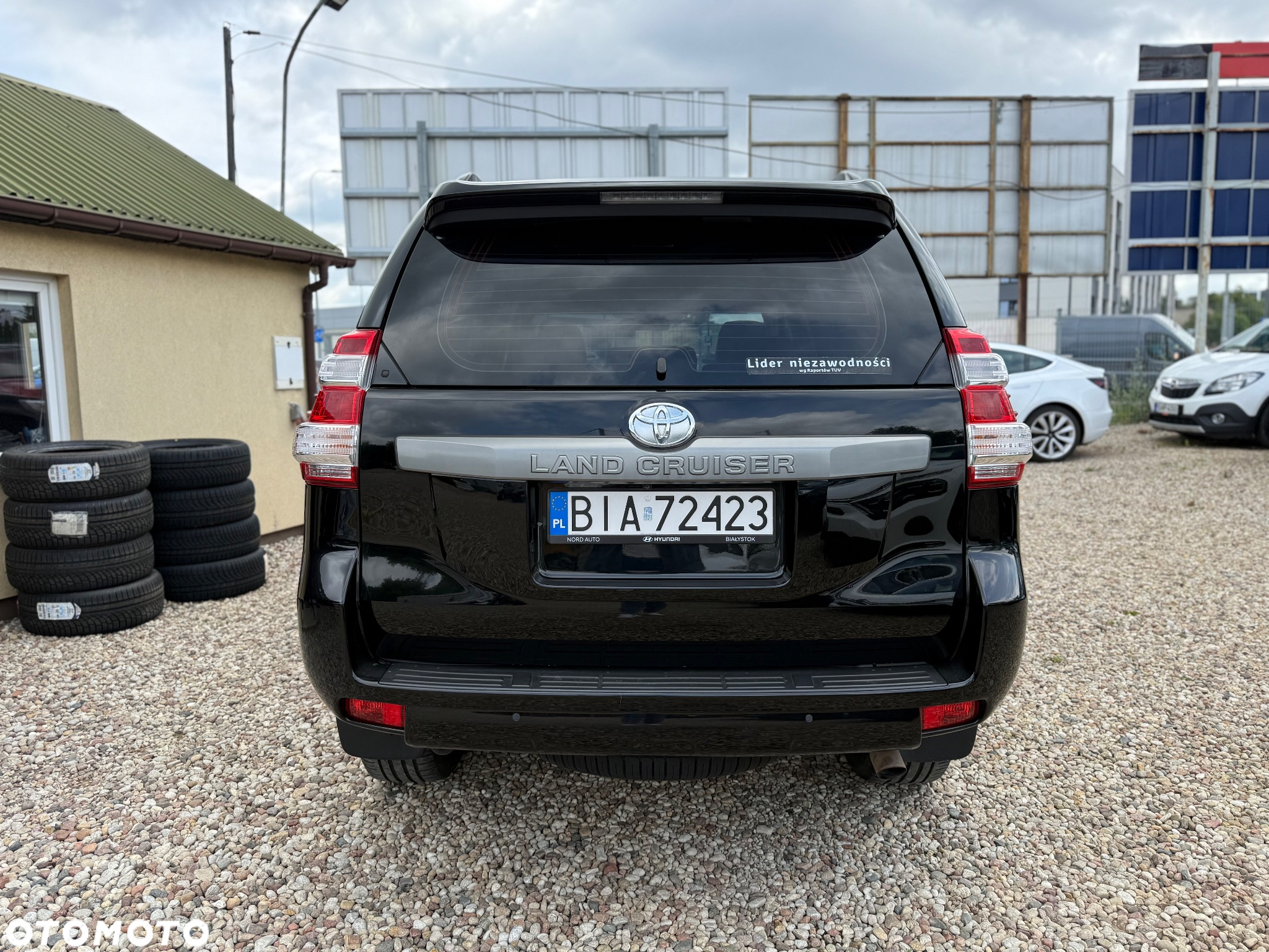 Toyota Land Cruiser - 11