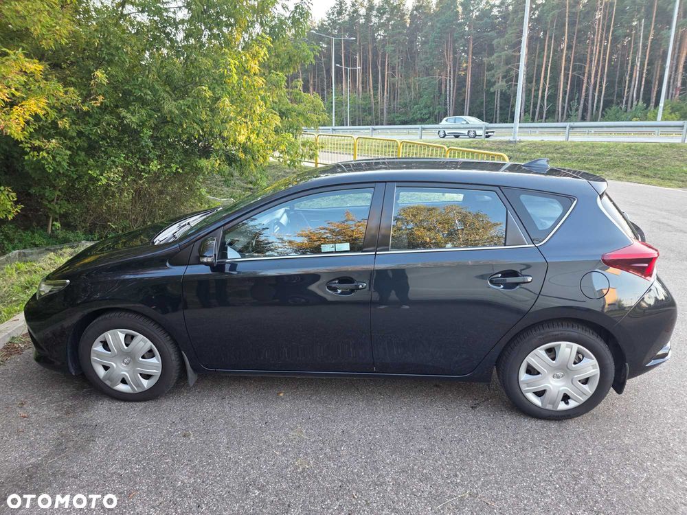Toyota Auris - 4