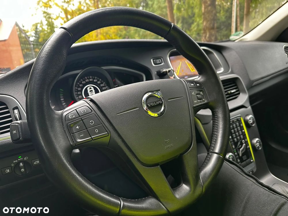 Volvo V40 D2 Kinetic - 8