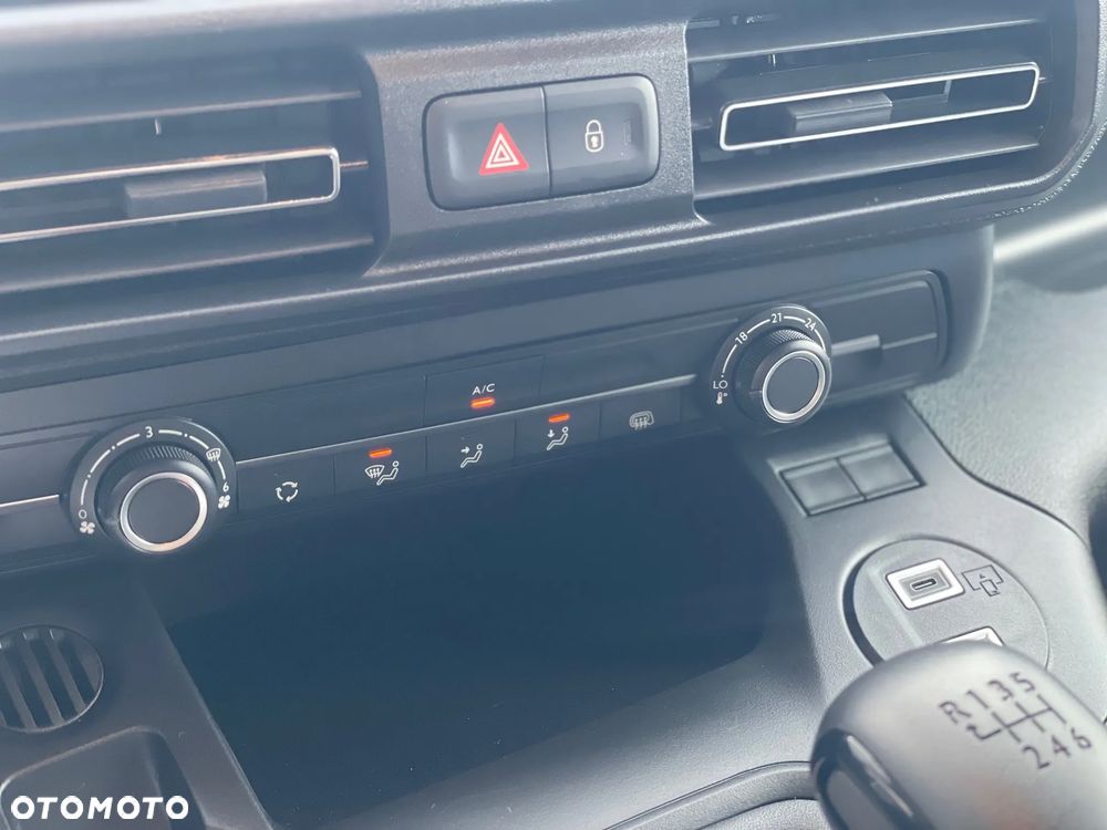 Toyota Proace City - 17