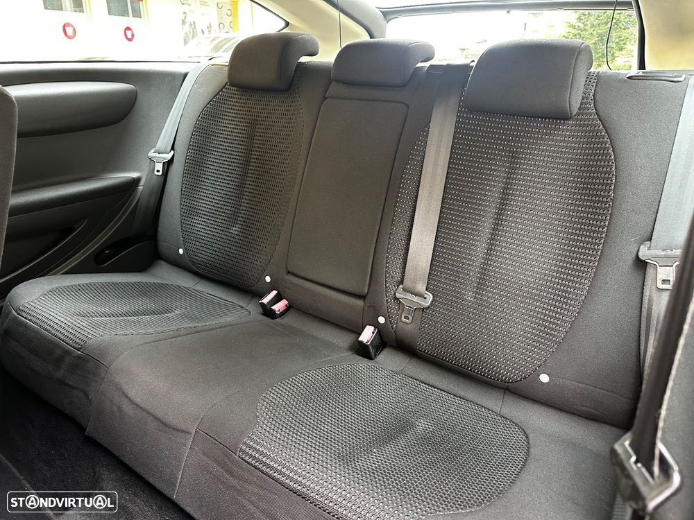 Citroën C4 HDi 110 FAP VTR Plus - 26