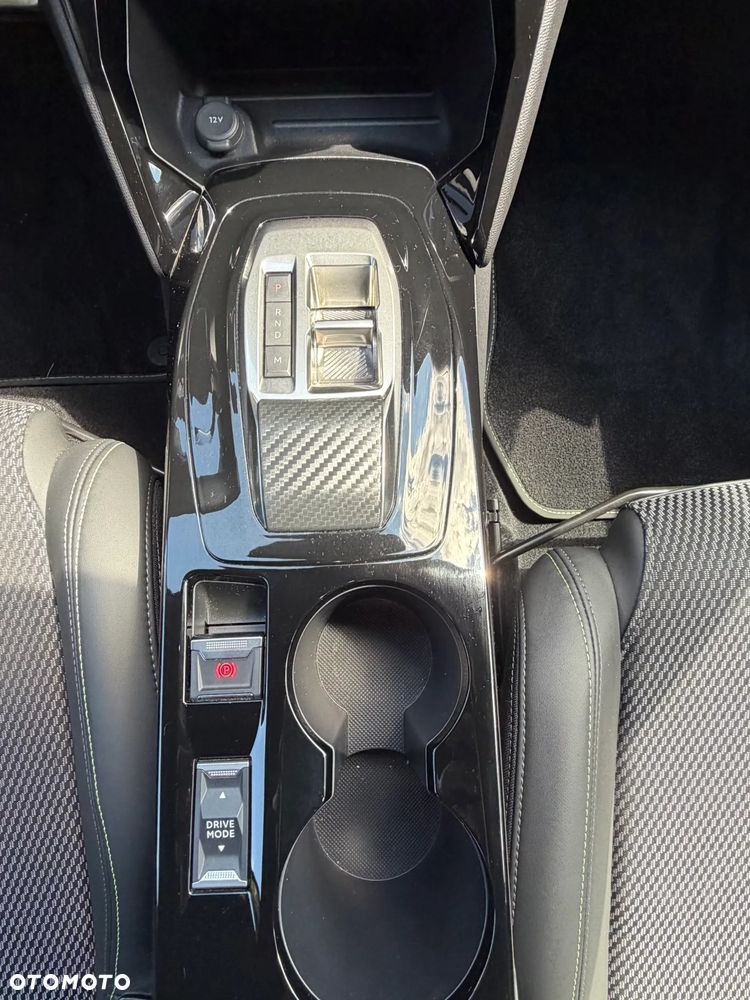 Peugeot 208 1.2 mHEV GT - 15