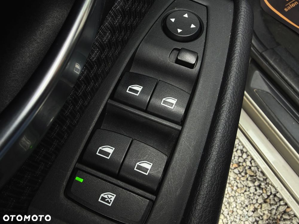 BMW Seria 2 218d Sport-Aut Advantage - 31